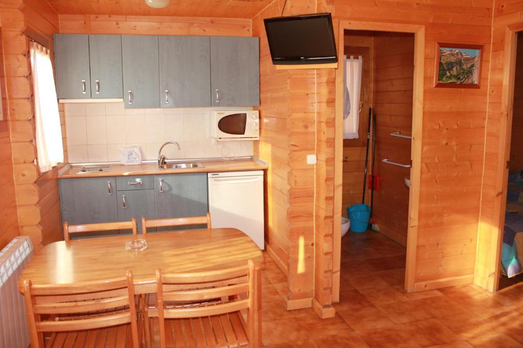 Camping Valle De Tena Sabiñánigo Szoba fotó