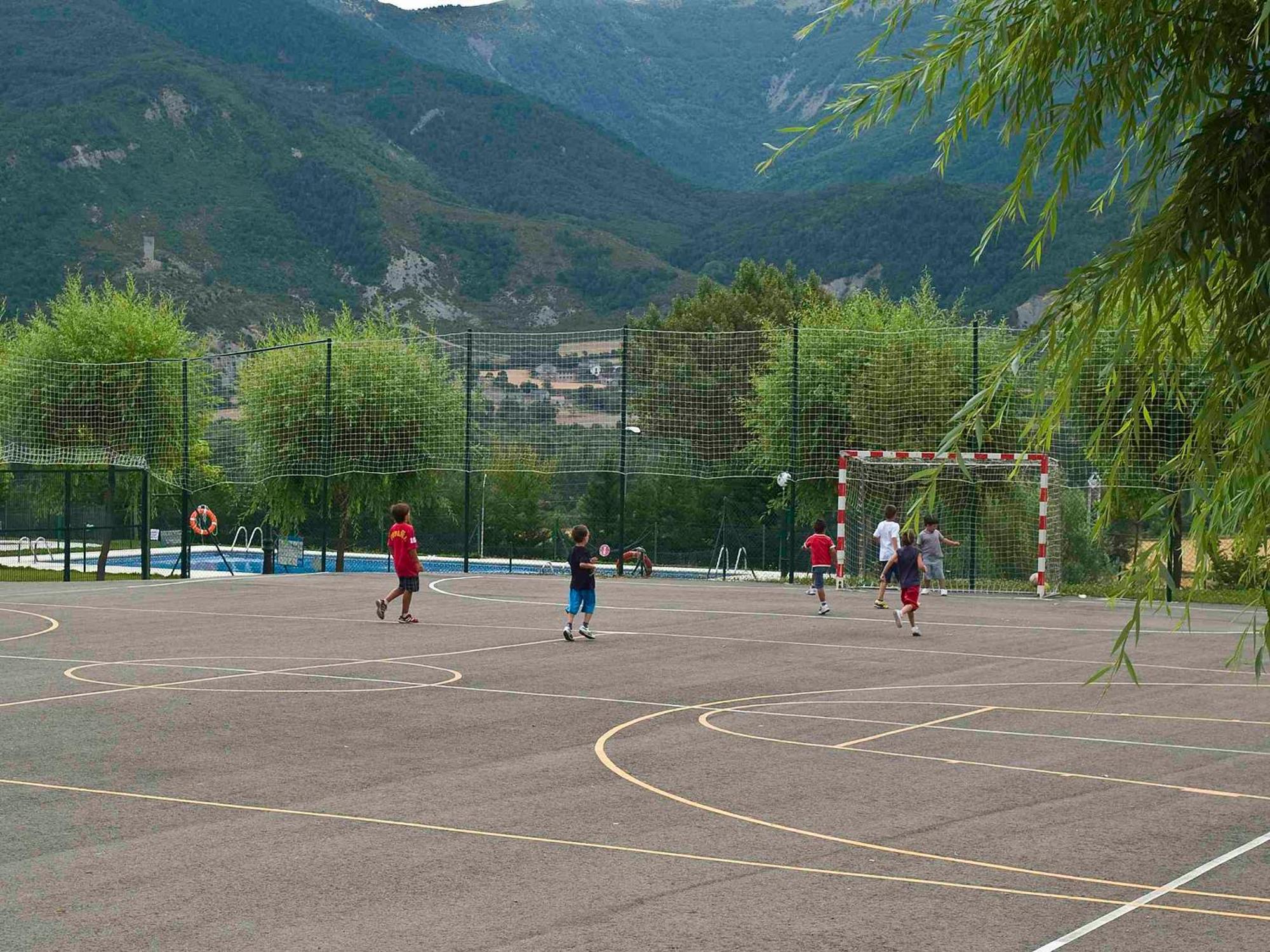 Camping Valle De Tena Sabiñánigo Kültér fotó