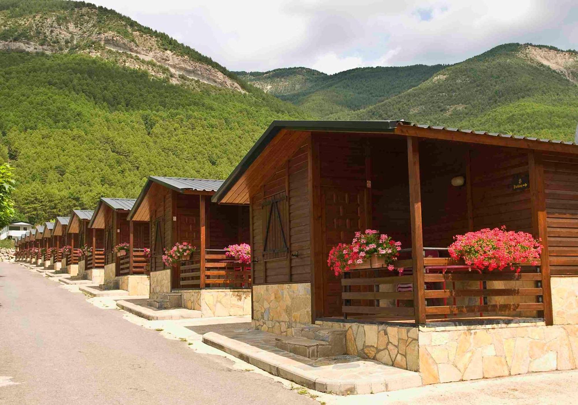 Camping Valle De Tena Sabiñánigo Kültér fotó